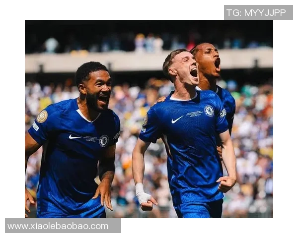 足球明星在比赛中意外露鸟撒尿引发热议球迷反应各异成社交媒体热门话题 足球明星在比赛中意外露鸟撒尿引发热议球迷反应各异成社交媒体热门话题